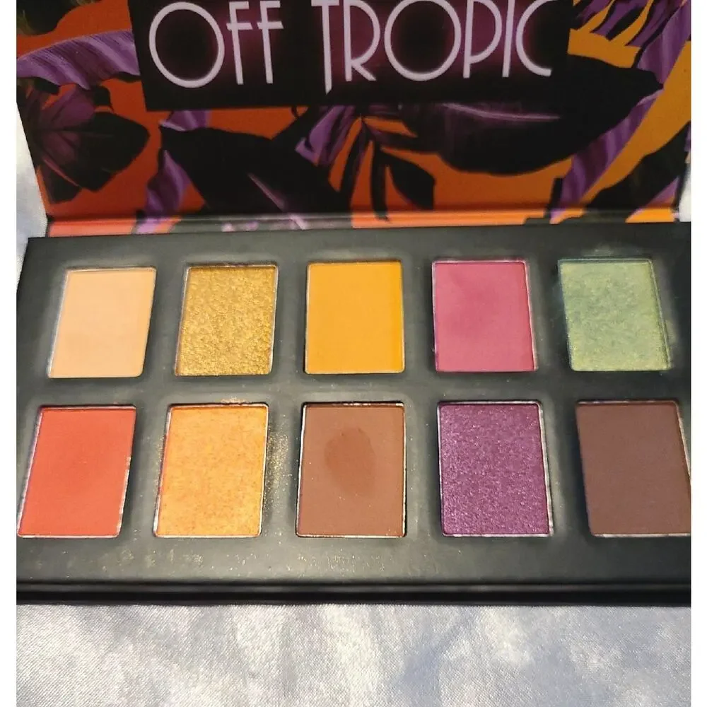 Nyx Off Tropic Eye Shadow Palette